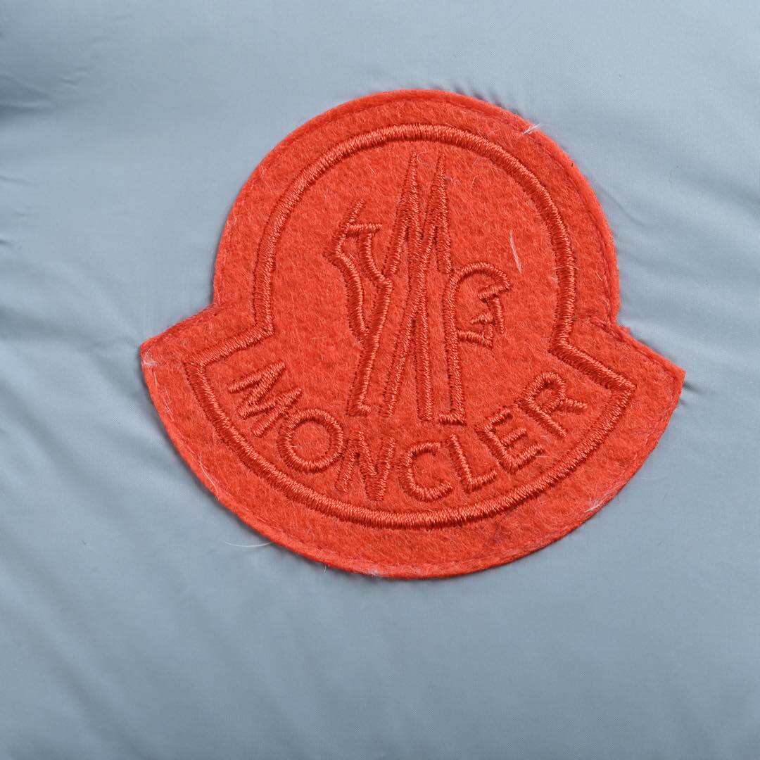 Moncler 24Fw CYCLONE large logo detachable sleeve hooded down jacket