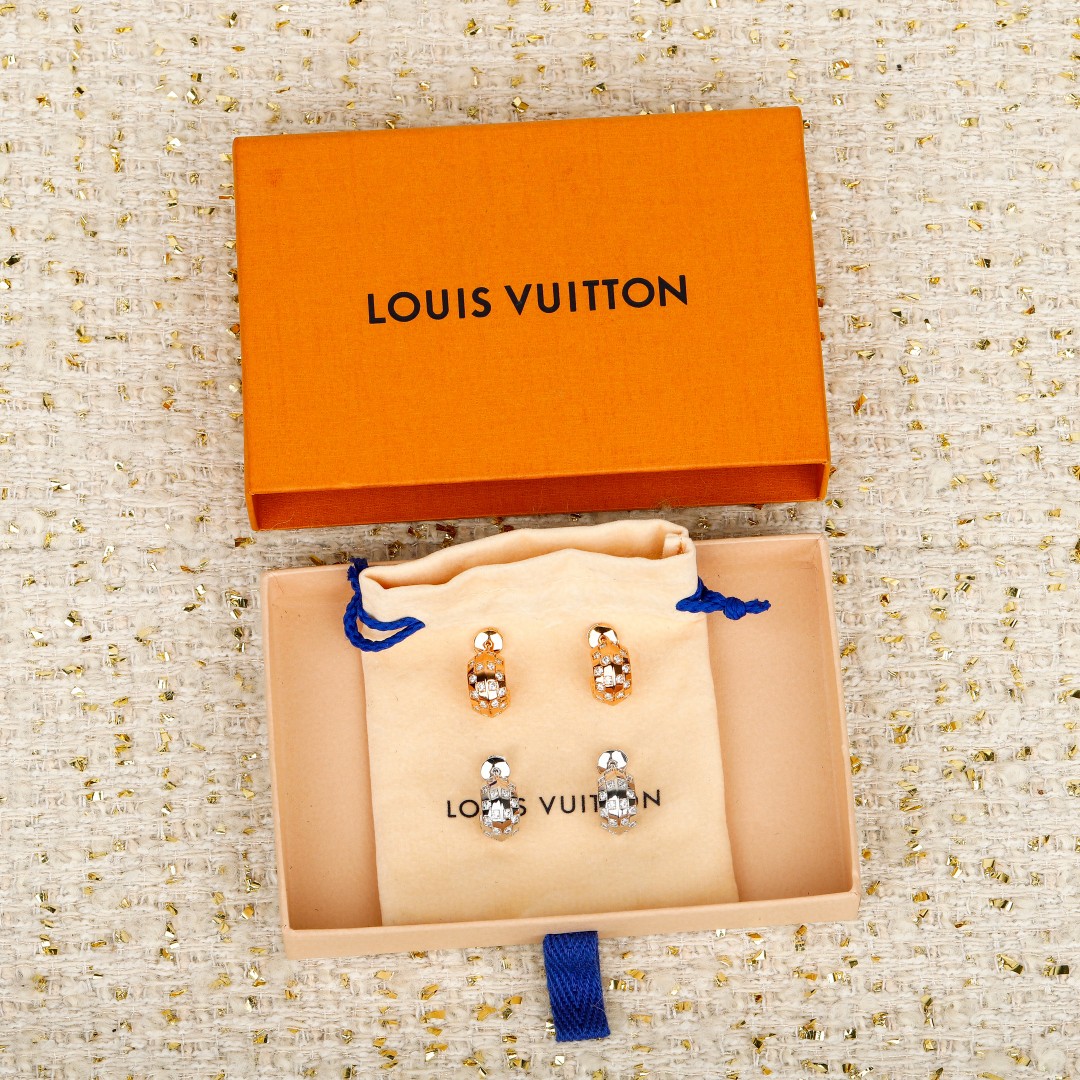 LE DER DE LOUIS VUITTON Diamond earrings