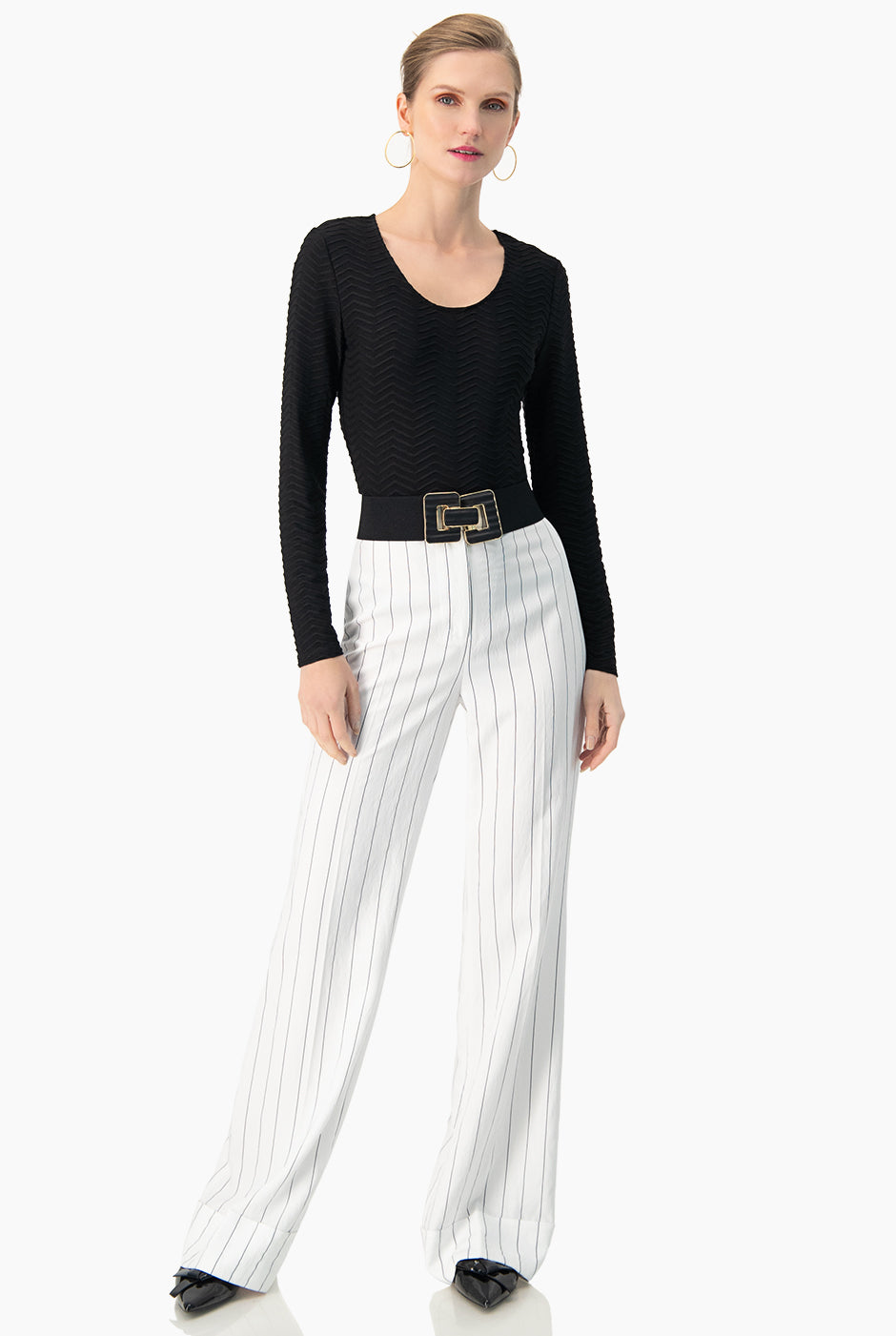 Pantalon campana dobladillo ancho