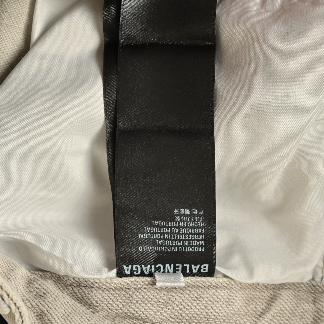 Balenciaga 24Fw catwalk graffiti jeans
