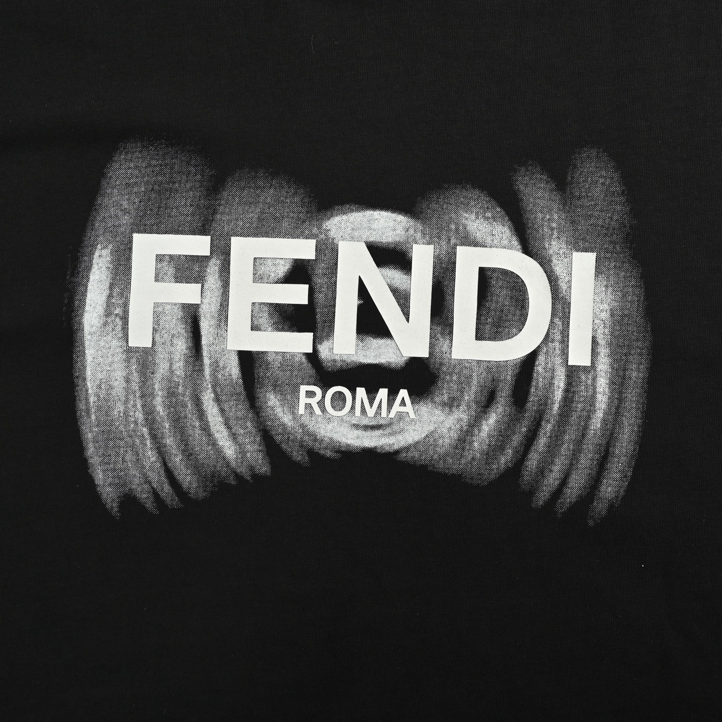 Fendi 25ss rendered lettering logo printed short sleeves