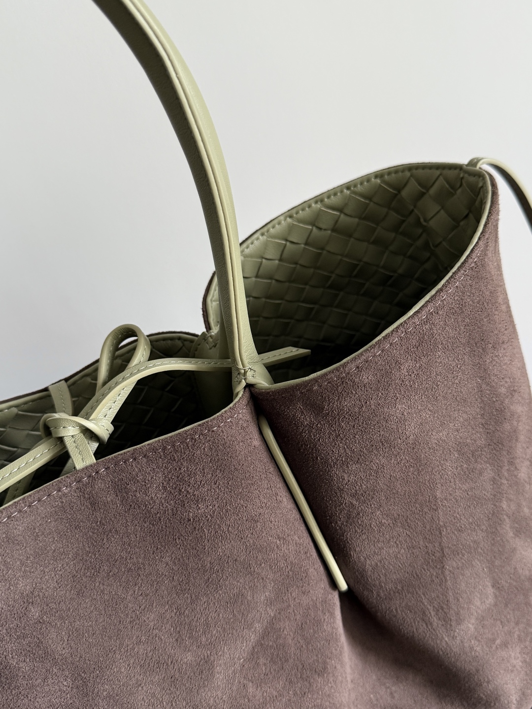 BOTTEGA VENETA 2025 PINACOTECA bag 817166