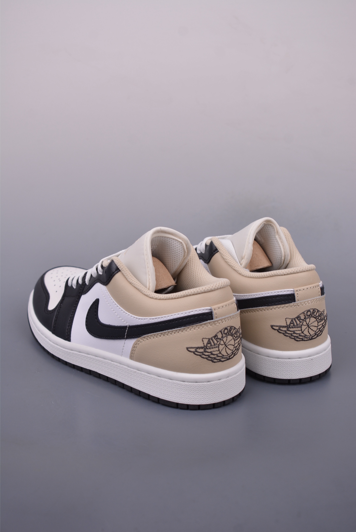 Air Jordan 1 Low AJ1 sports shoes 553558-153