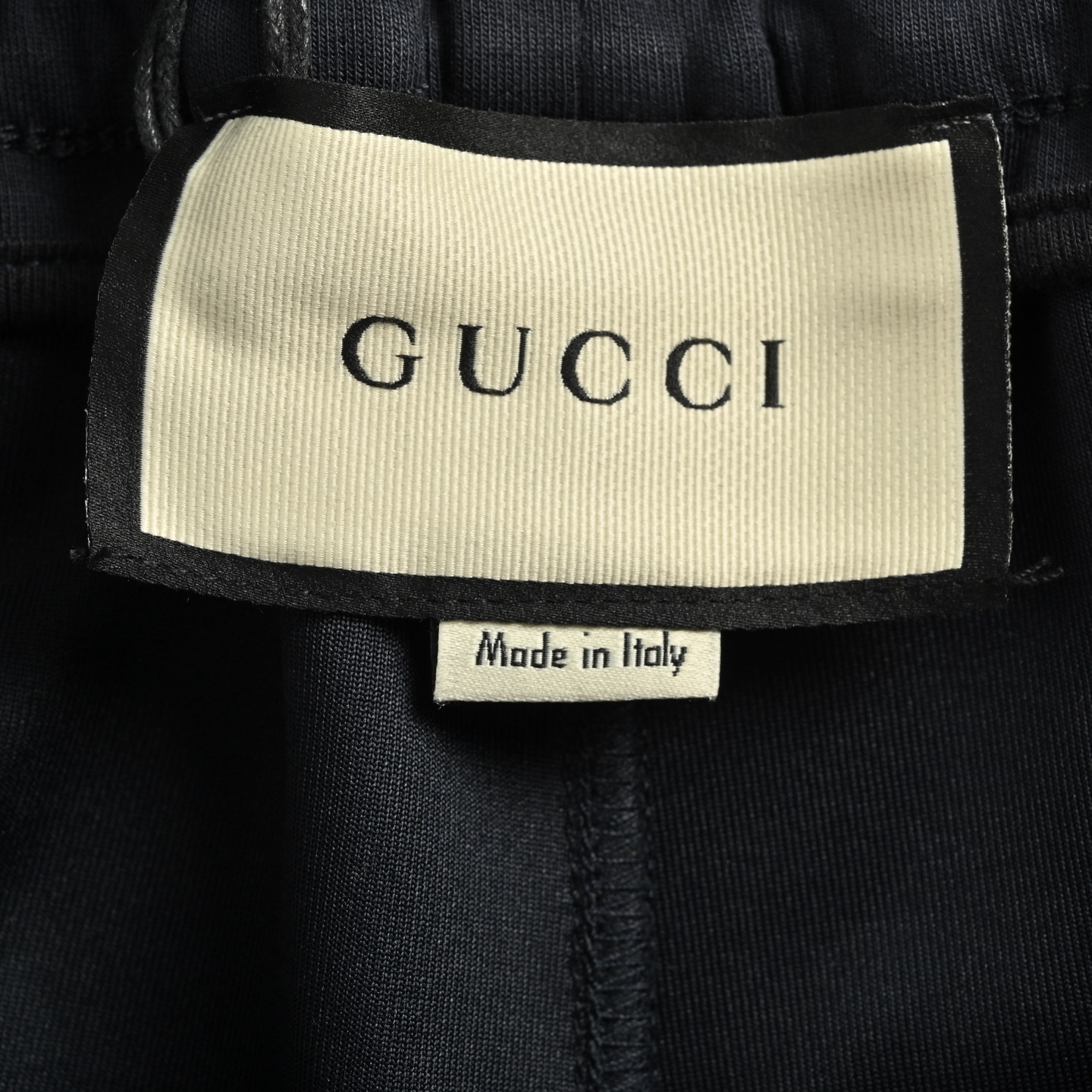 Gucci 25ss side-stitched back pocket 1921 Double G embroidered shorts