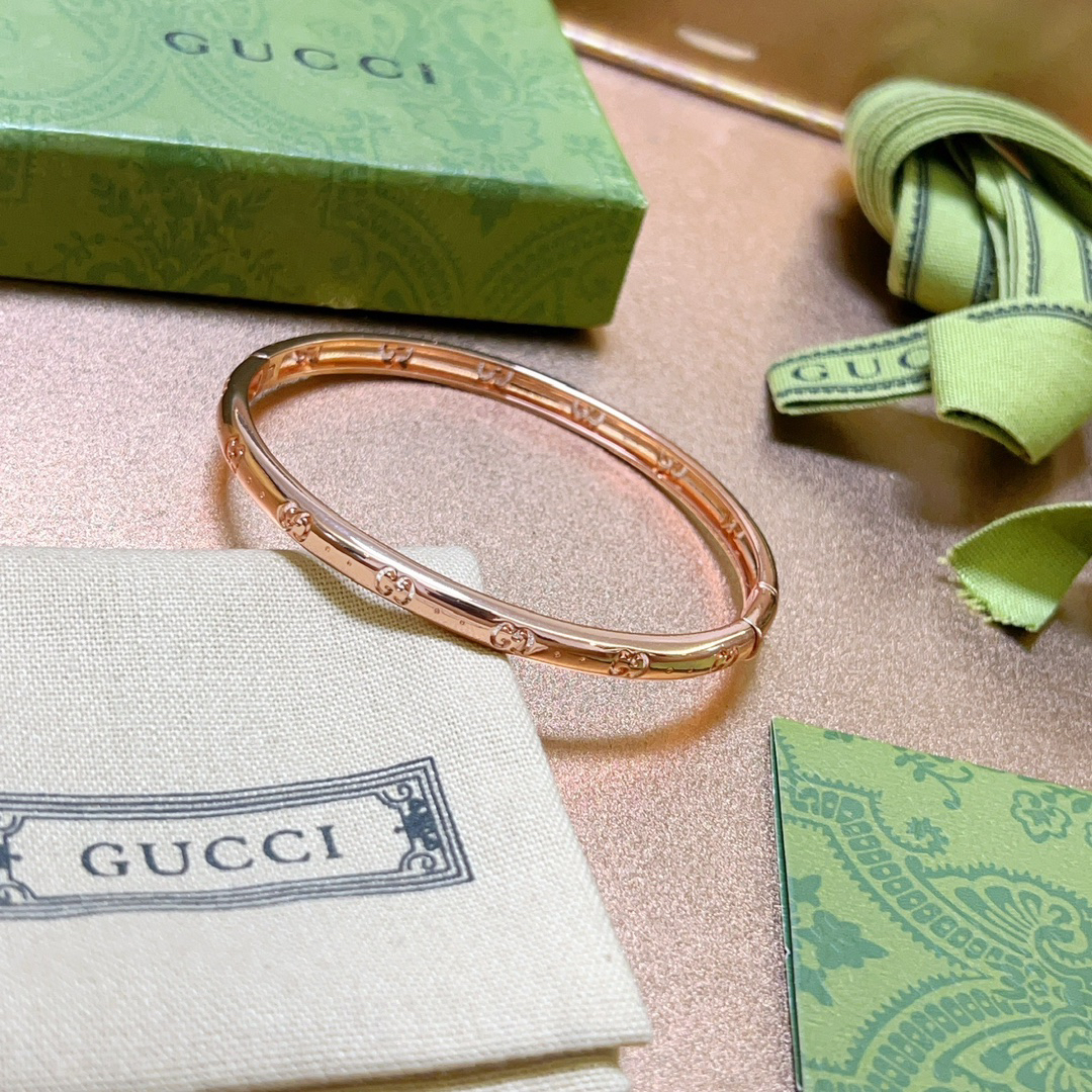 Gucci Thin Ring Engraved Rose Gold Bracelet
