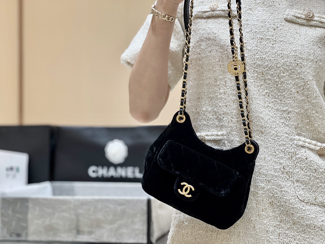 Chanel 23B velvet hobo AS4323