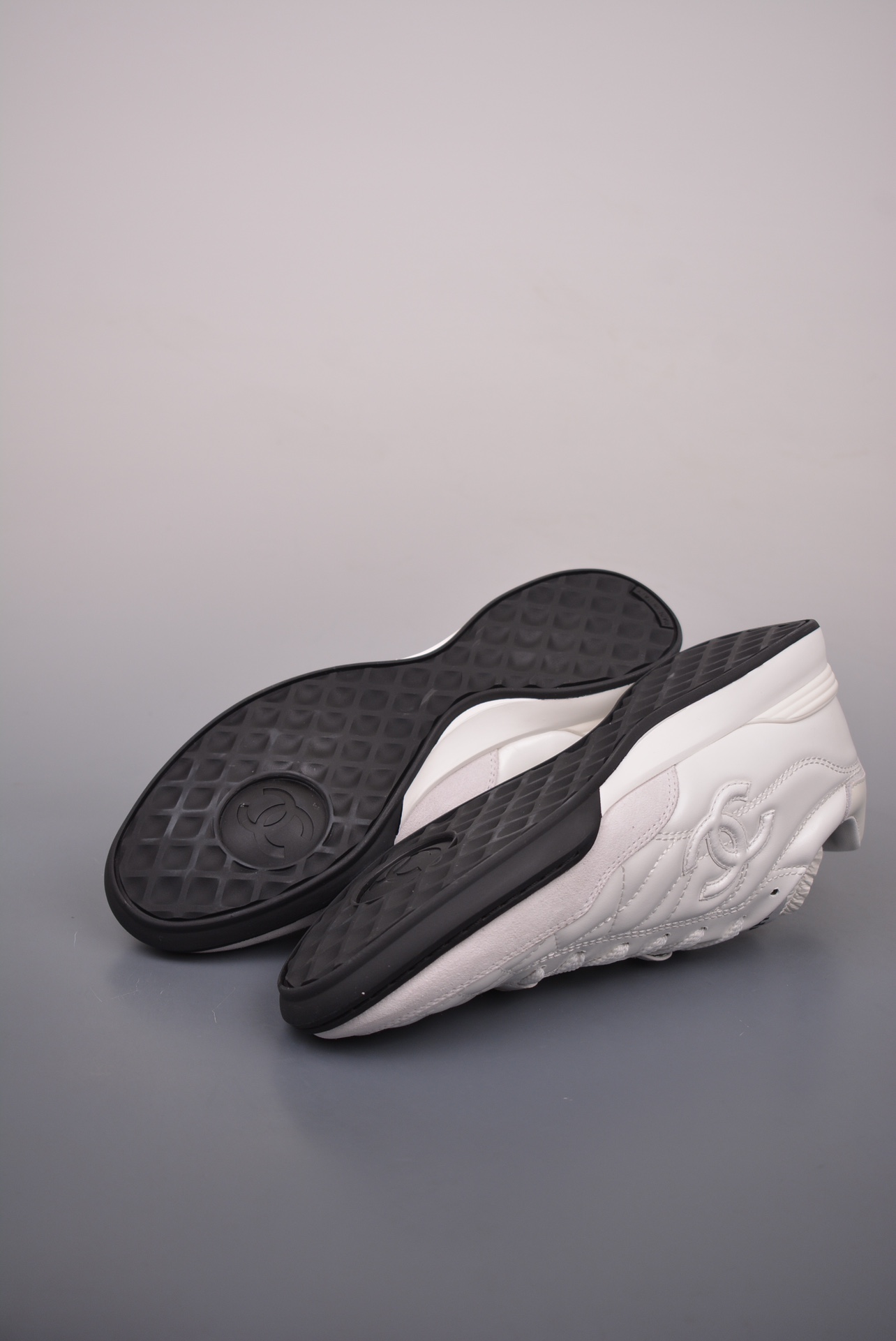 Chanel A23 CC Quilted Trainers Sneaker White