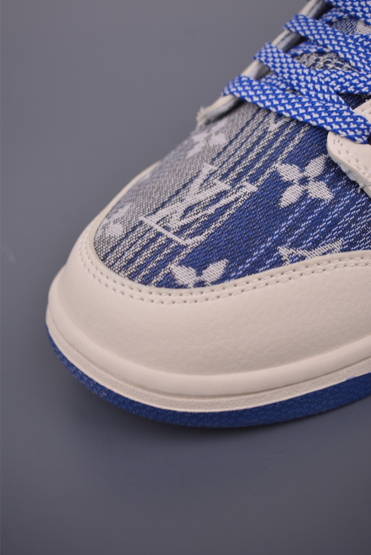 LV x Nike SB Dunk Low 