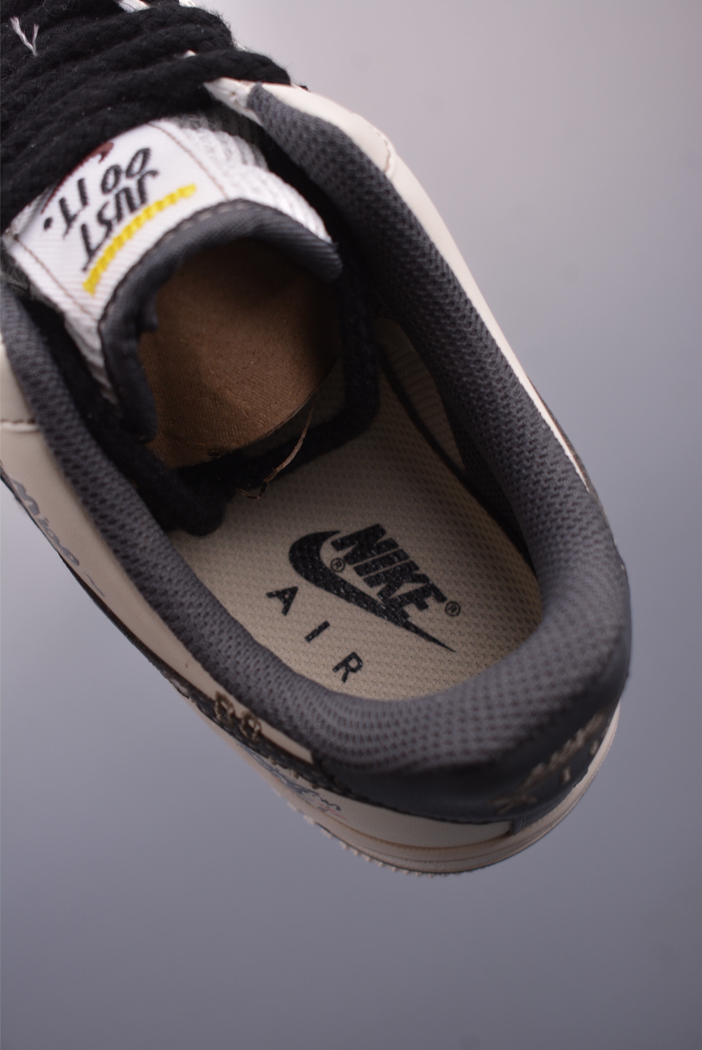 Nike Air Force 1 07 LV8 Low Sneakers Chanel Style Graffiti Black Cat FJ7740-710