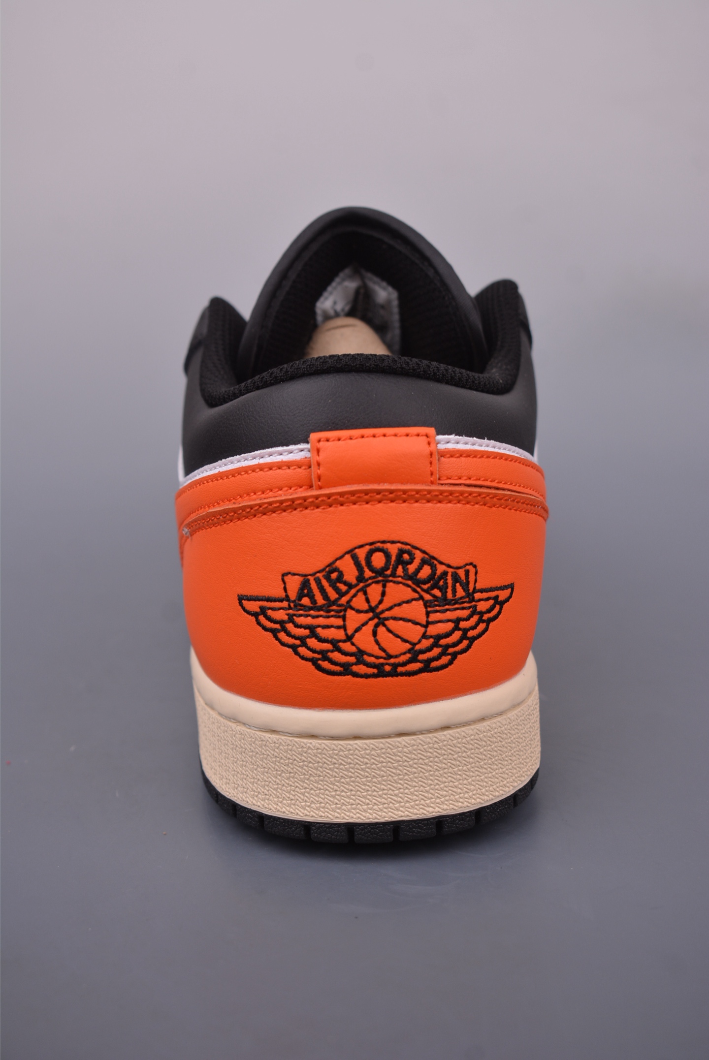 Nike Air Jordan 1 Low AJ1 basketball shoes 553558-081