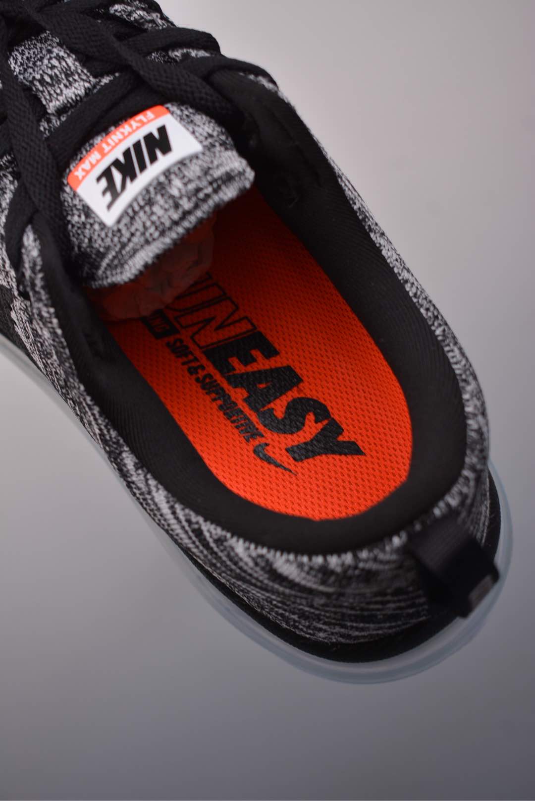 Nike Flyknit Air MaxOreo 620469-105