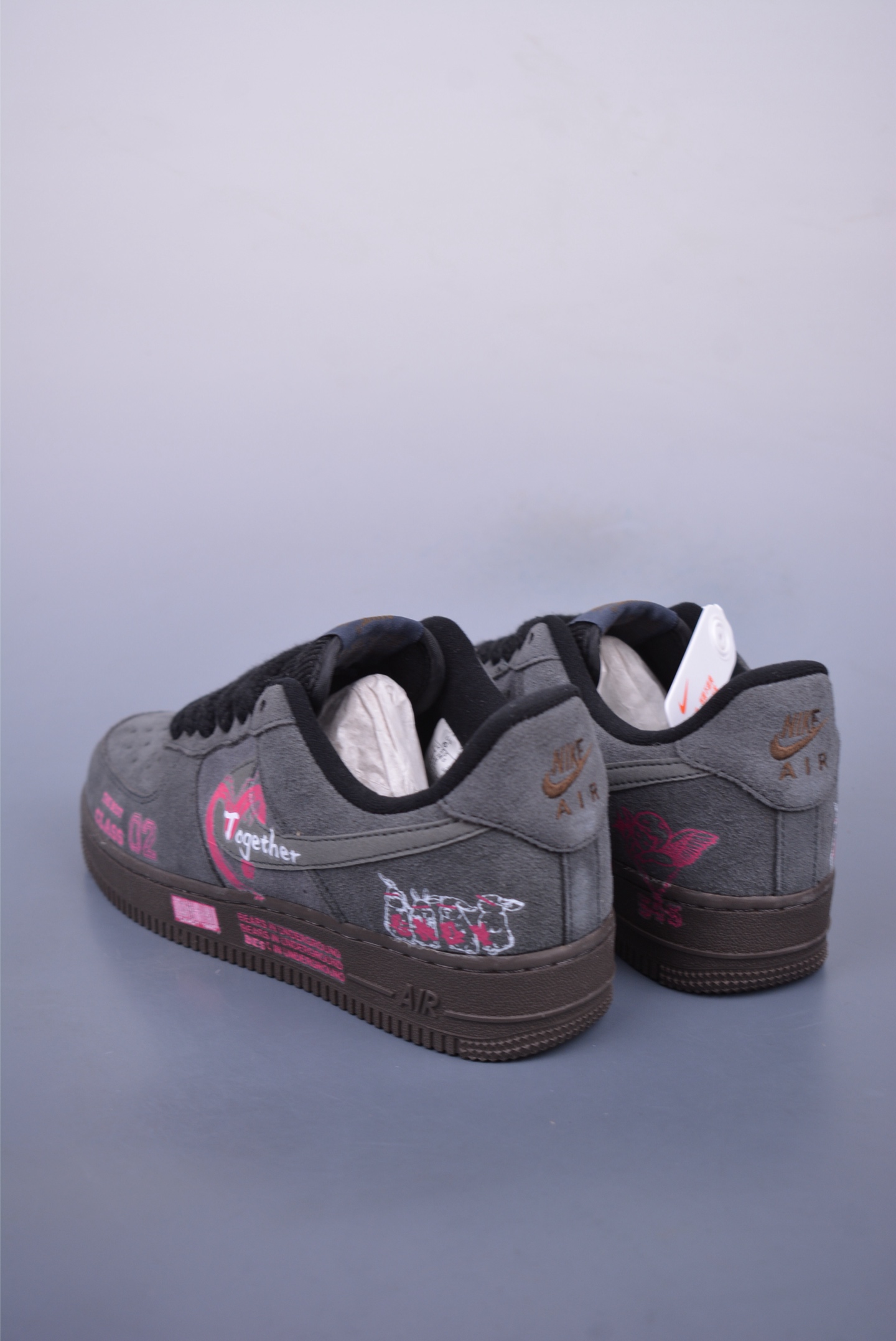 Nike Air Force 1 07 Low Sneakers Gray and Pink Heart DO6730-010