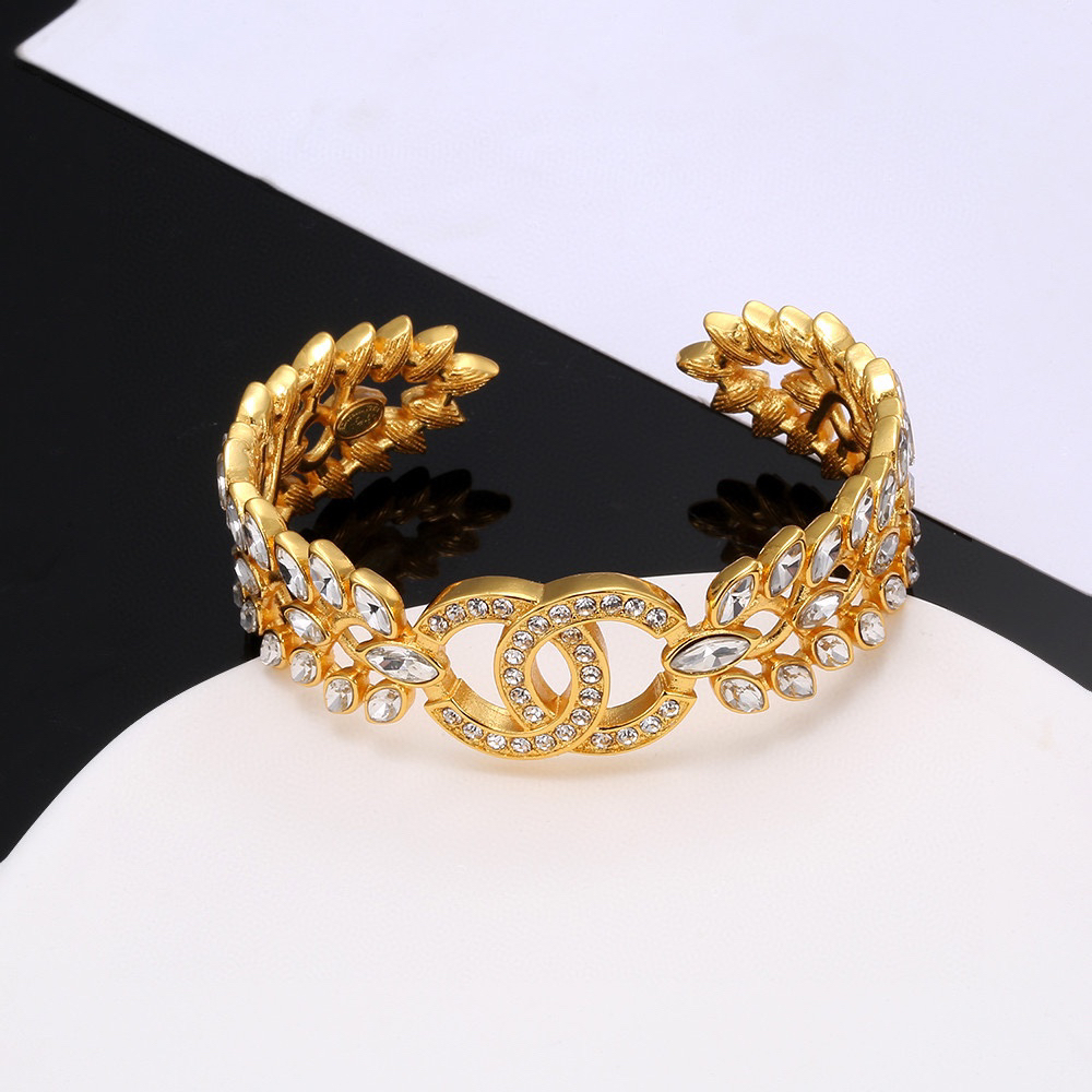 Chanel hollow diamond bracelet