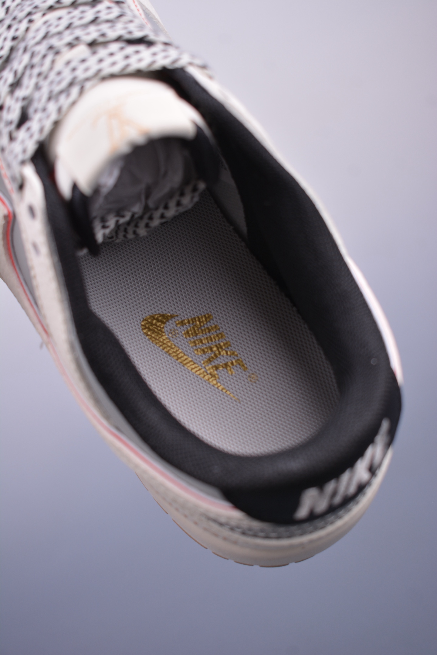 LV x Nike SB Dunk Low low-top sneakers beige gray red SD6868-108
