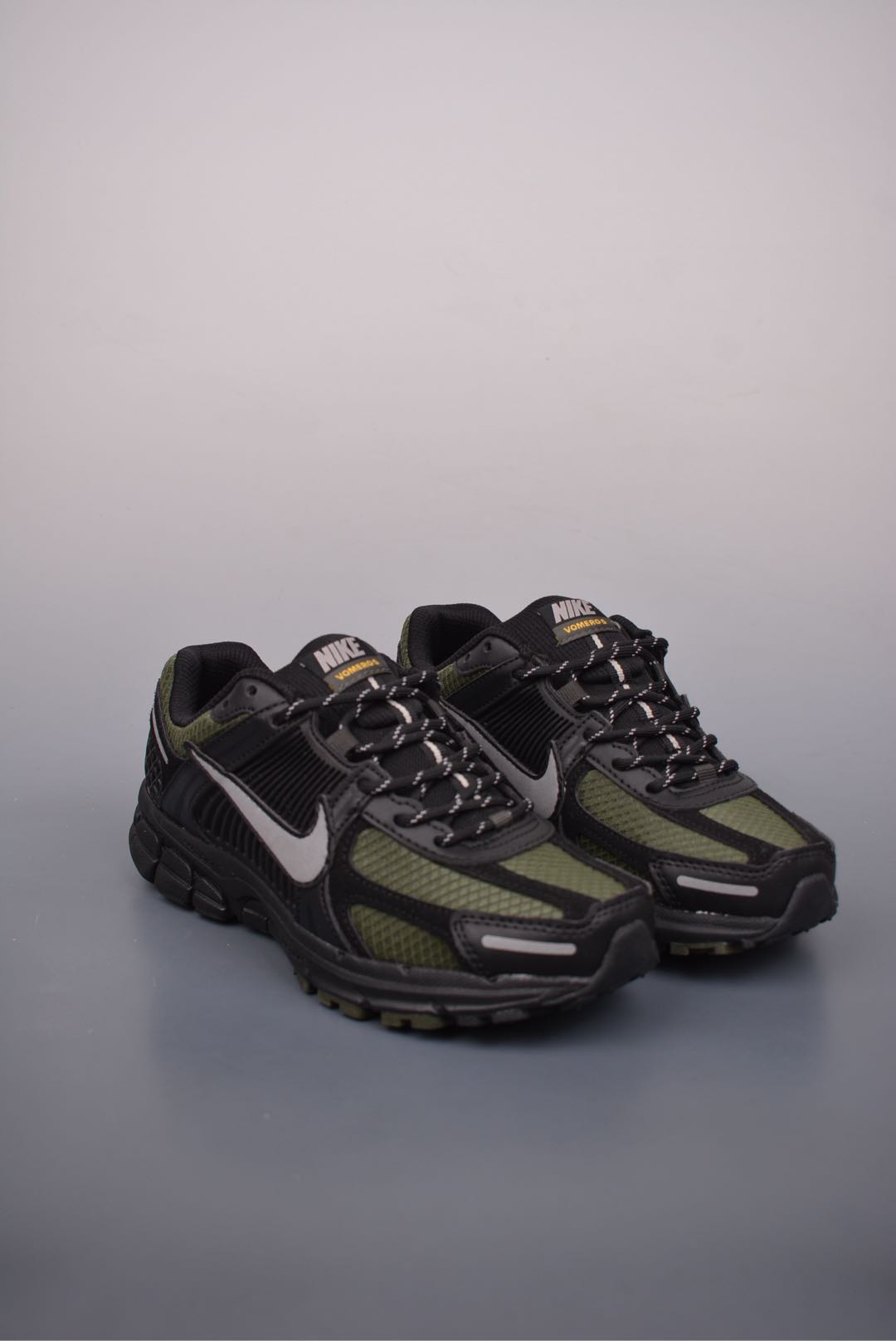 Nike Zoom Vomero 5 SP Black Green HV2527-001