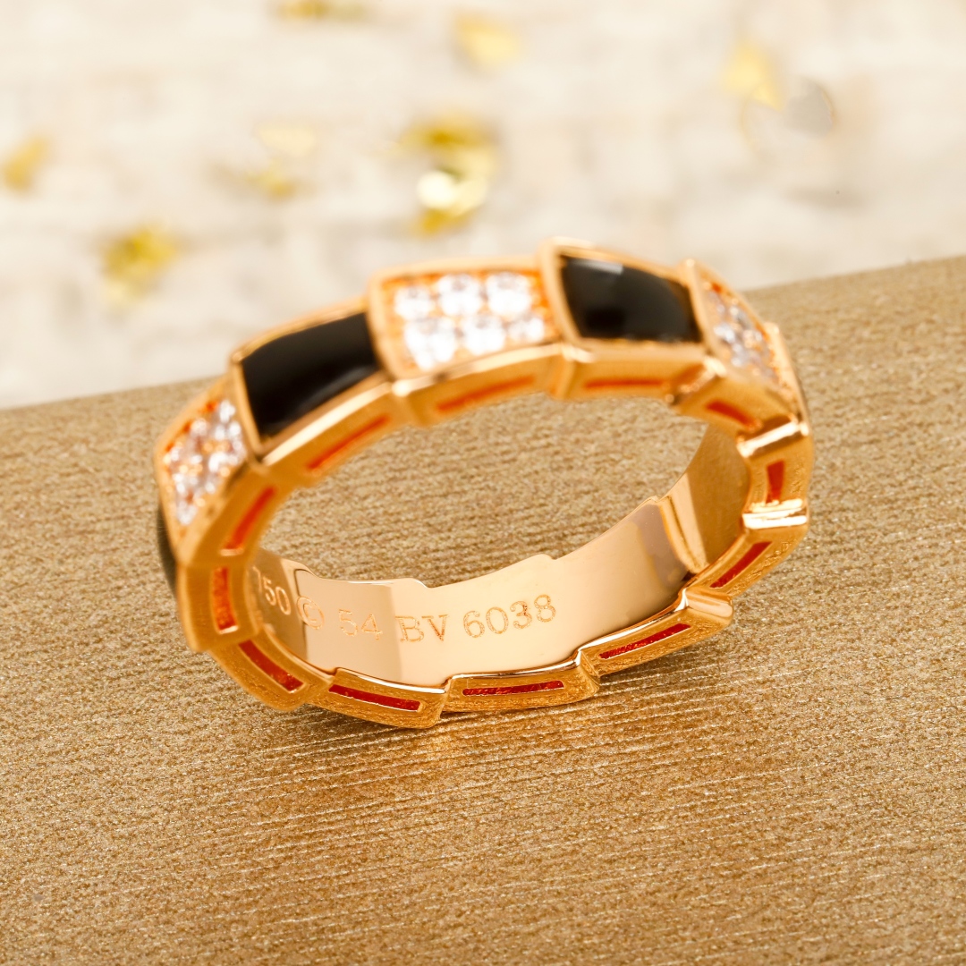 Bulgari Serpenti series shell ring