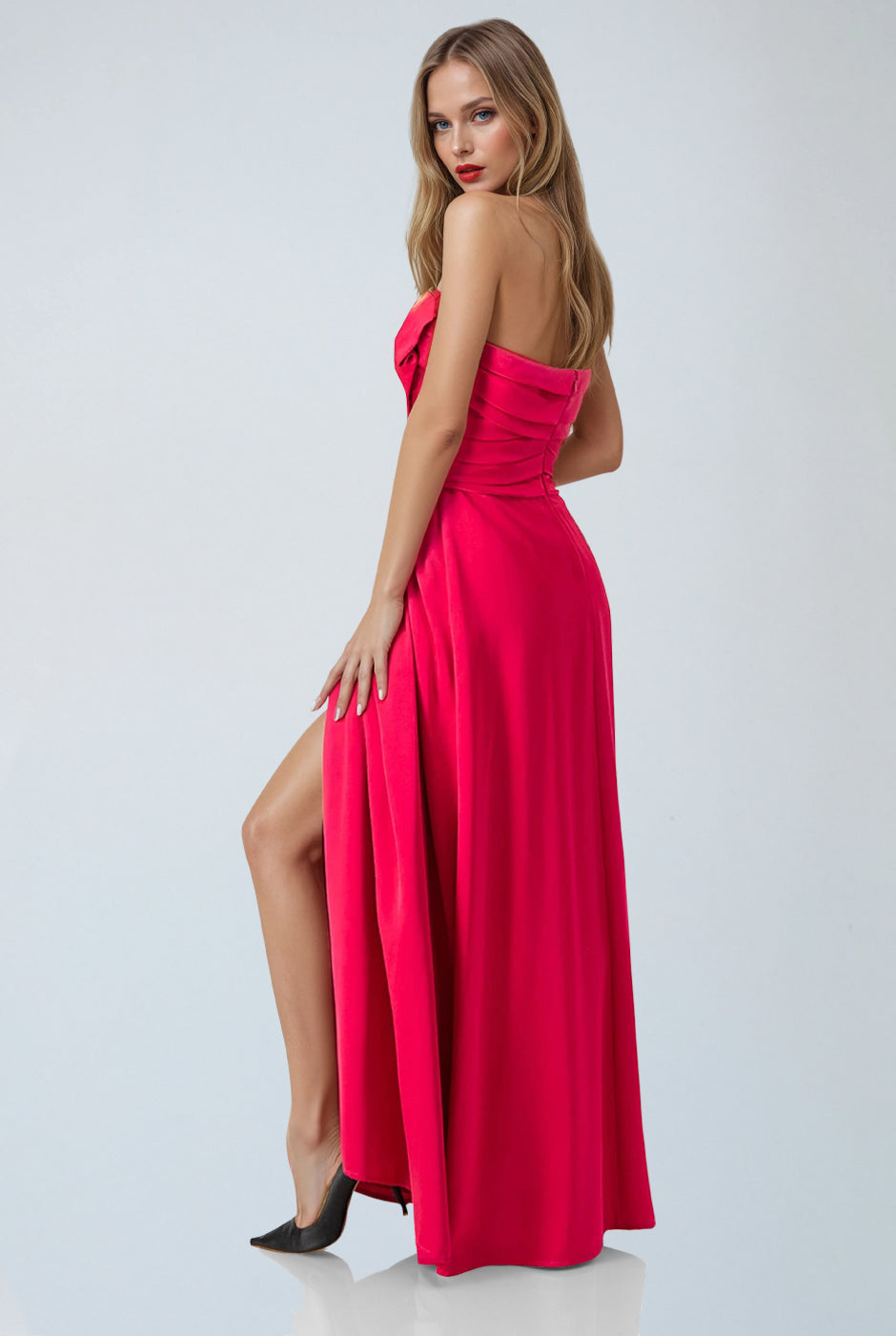 Vestido strapless con moño