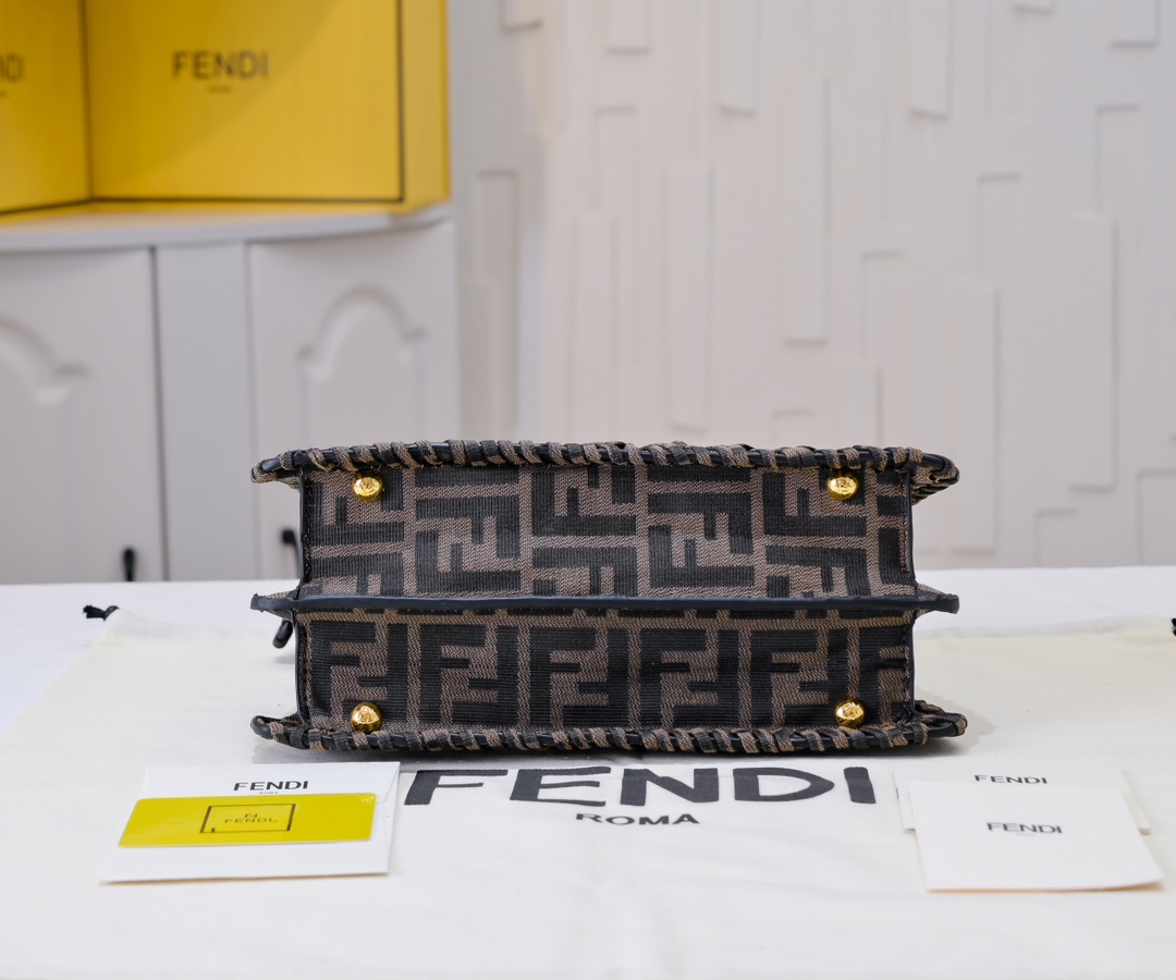 FENDI 2023SS EKABOO ISEEU Medium Handbag 3319
