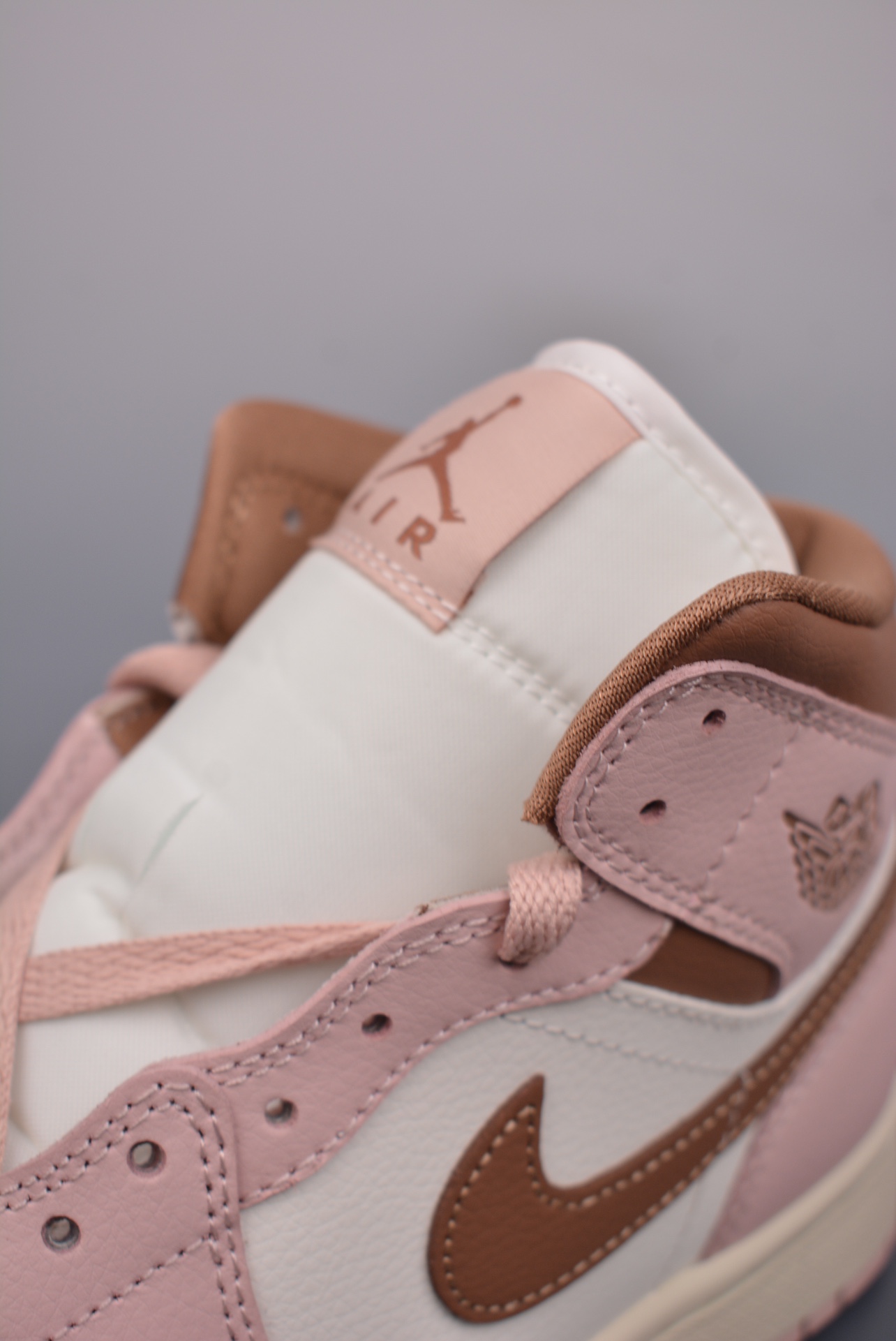 Air Jordan 1 Mid Pink White BQ6472-620