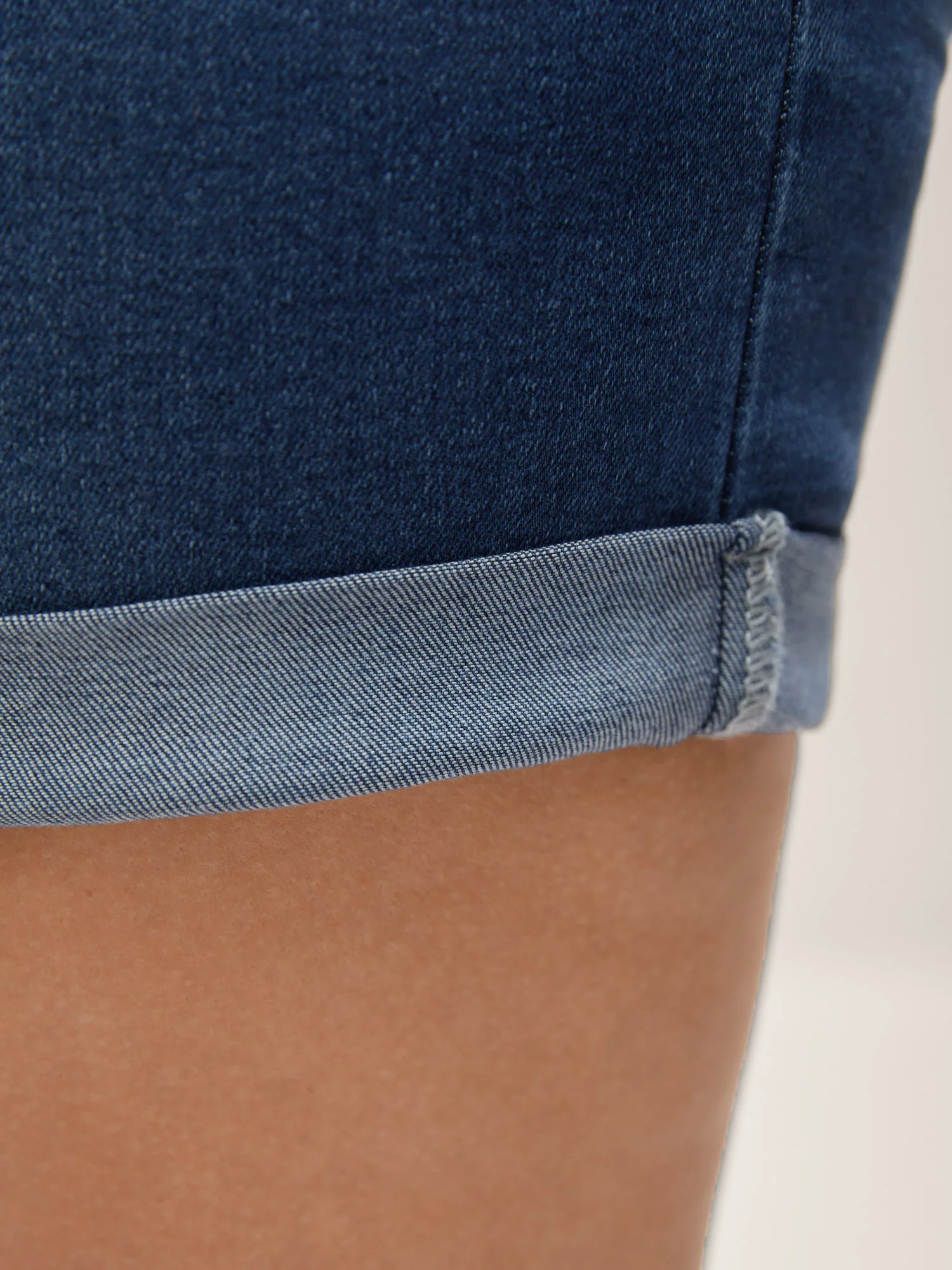 Stretch Skinny Fit Sculpting Denim Shorts