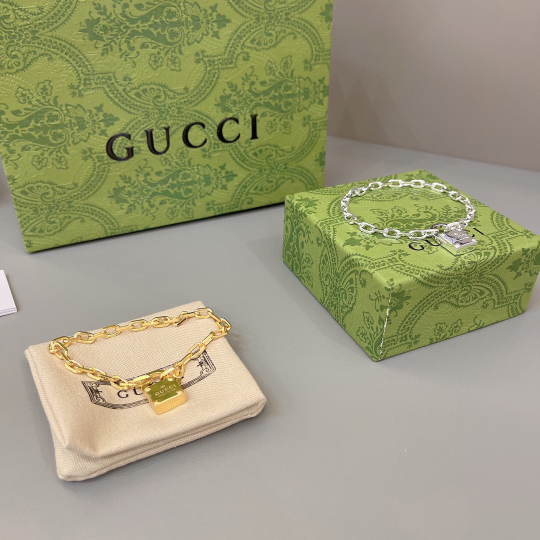 Gucci Lock Chain Bracelet