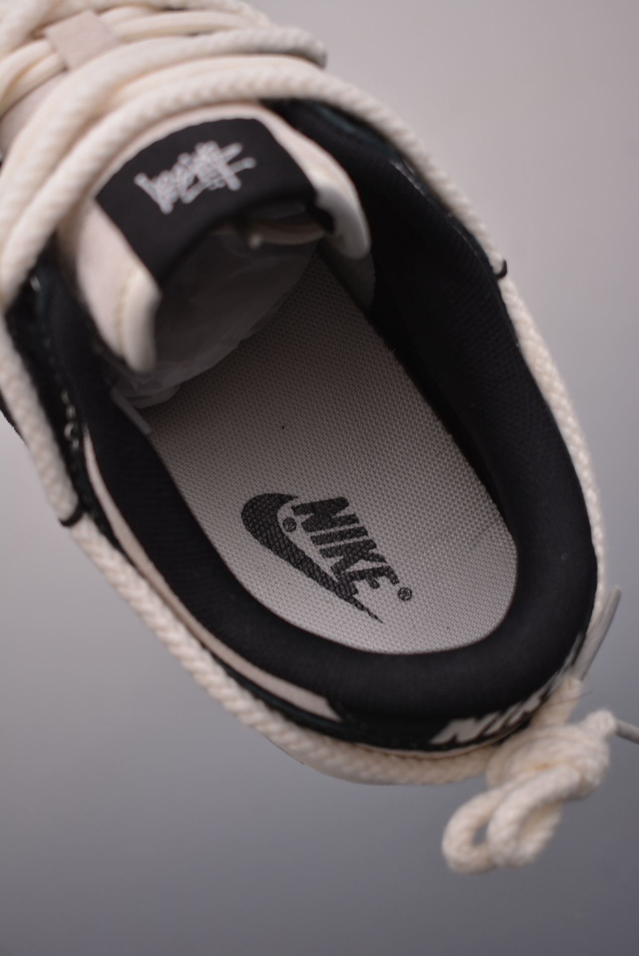 Stussy x Nike SB Dunk Low Retro Lot Stussy black, off-white and white embroidery YX5066-209