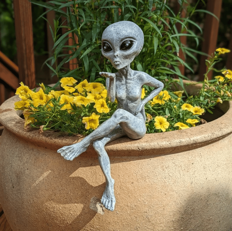 Funny Alien Artwork