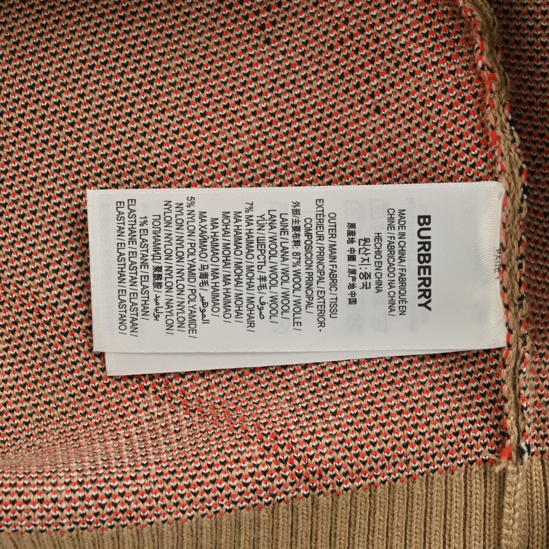 Burberry 24Fw diagonal check crew neck knitted sweater