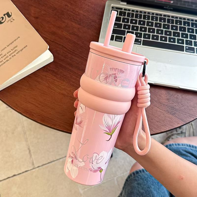 Floral pattern insulated water bottle, large capacity, stainless steel straw cup, perfect for use in the car or office.