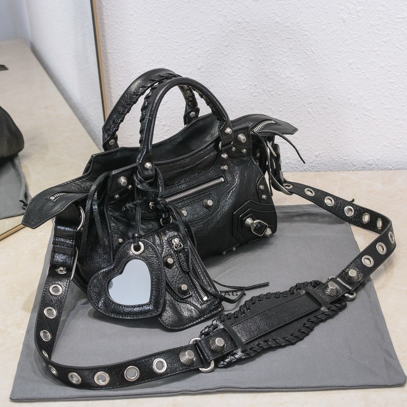 Balenciaga Neo cagole motorcycle bag
