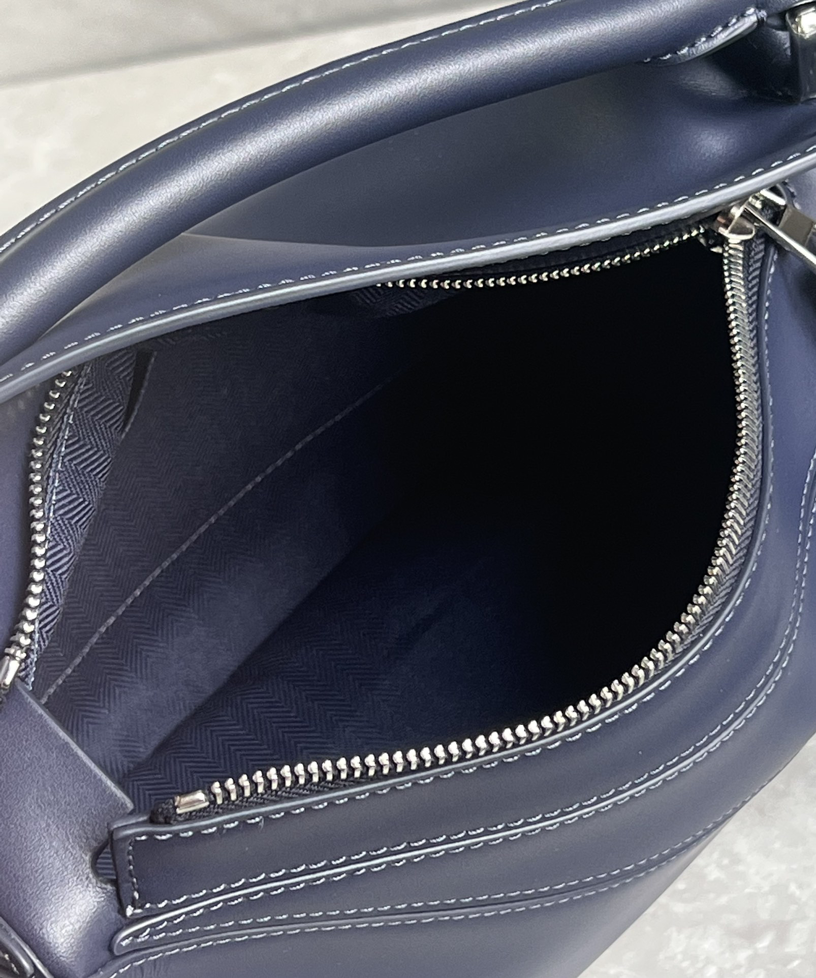 Loewe zzle embroidered shoulder strap bag 0189