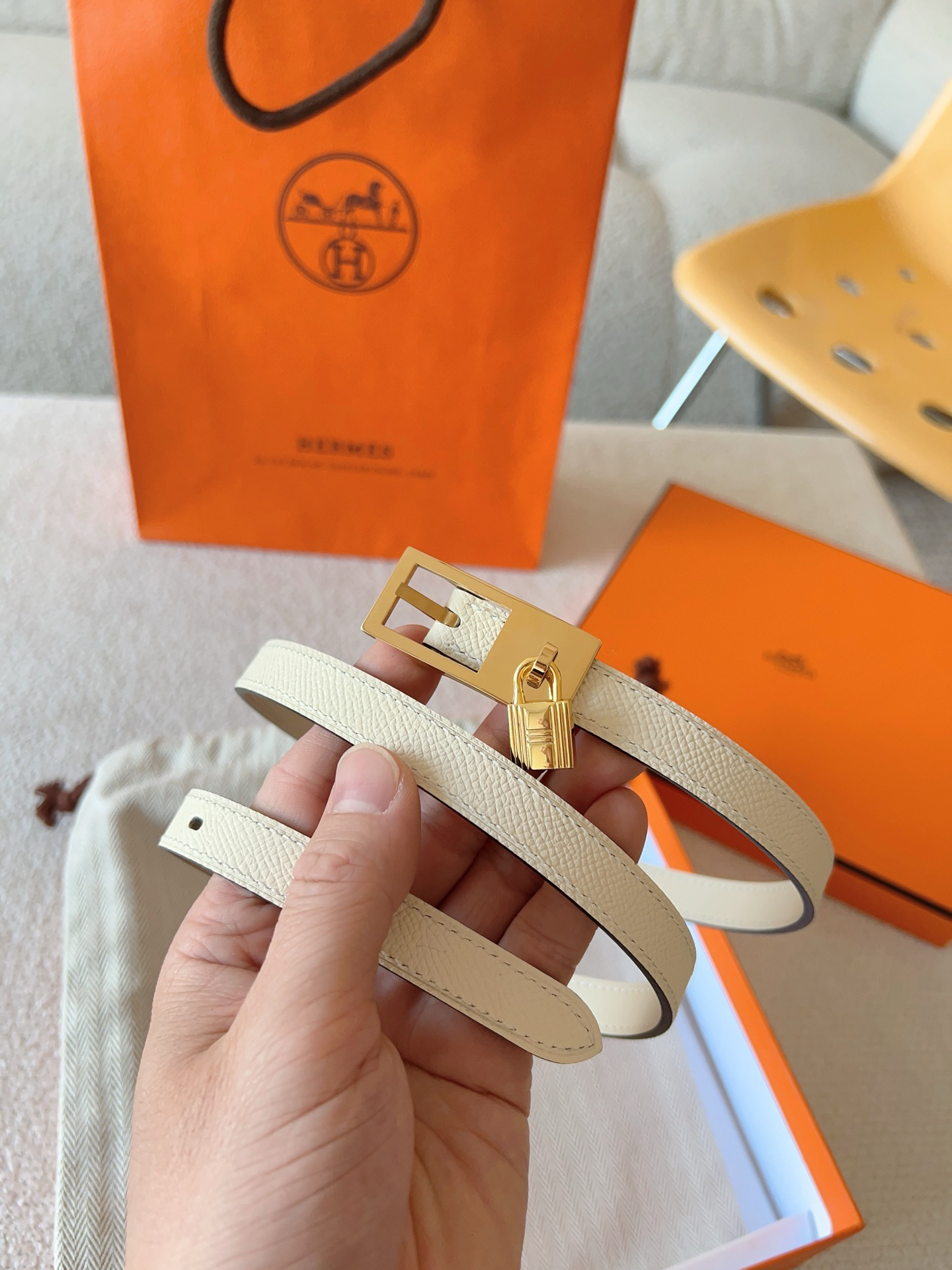 Hermès Women's Calfskin Double-Sided Pin Buckle Belt 1.5cm Width