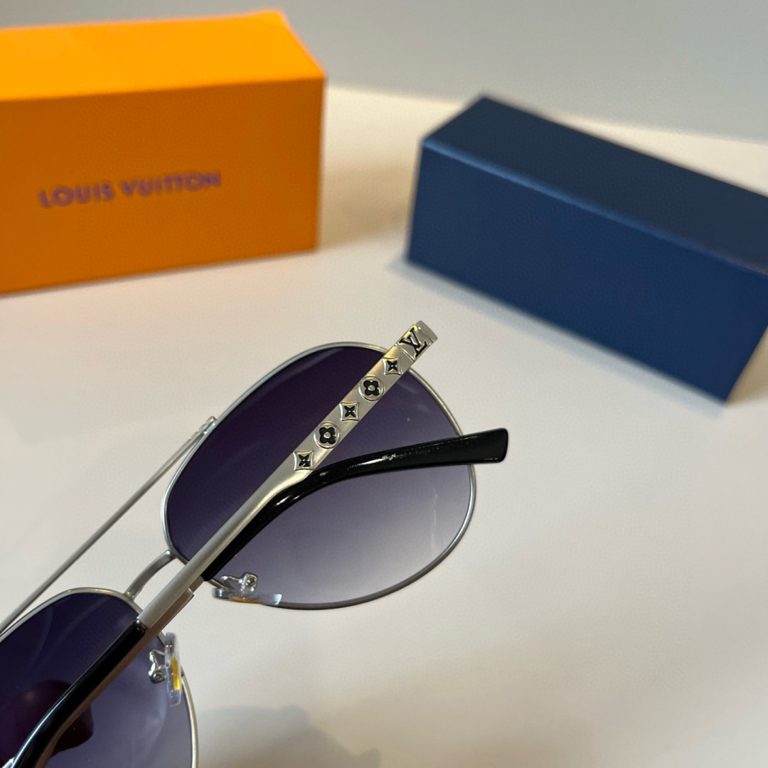 Louis Vuitton Round Frame Sunglasses