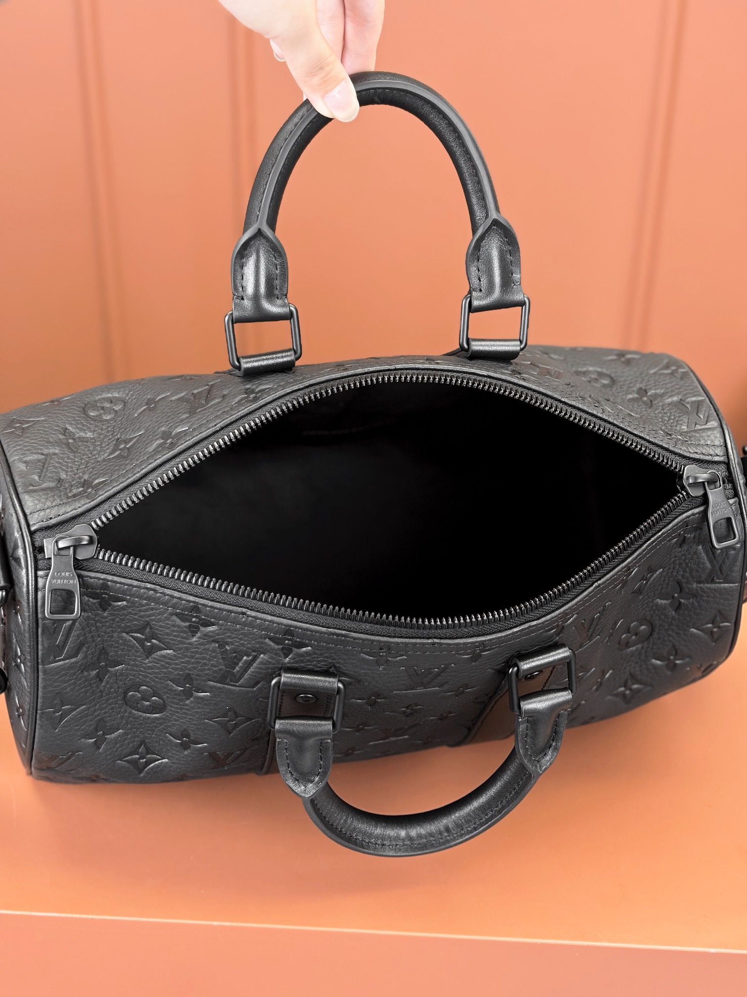 Louis Vuitton KEEPALL BANDOULIÈRE 35 Handbag M22765
