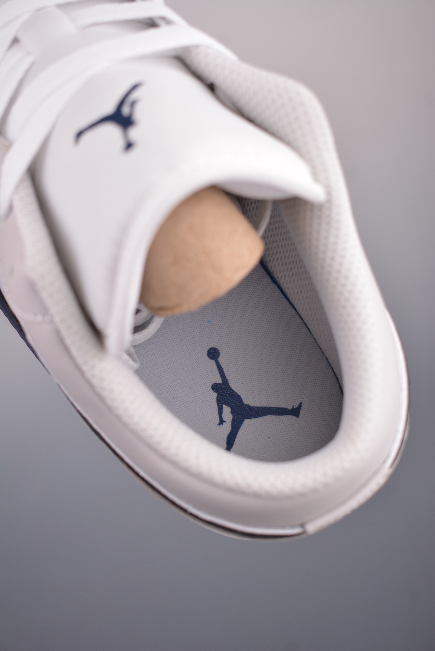 Nike Wmns Air Jordan 1 Low GS White Gray Blue 553558-146