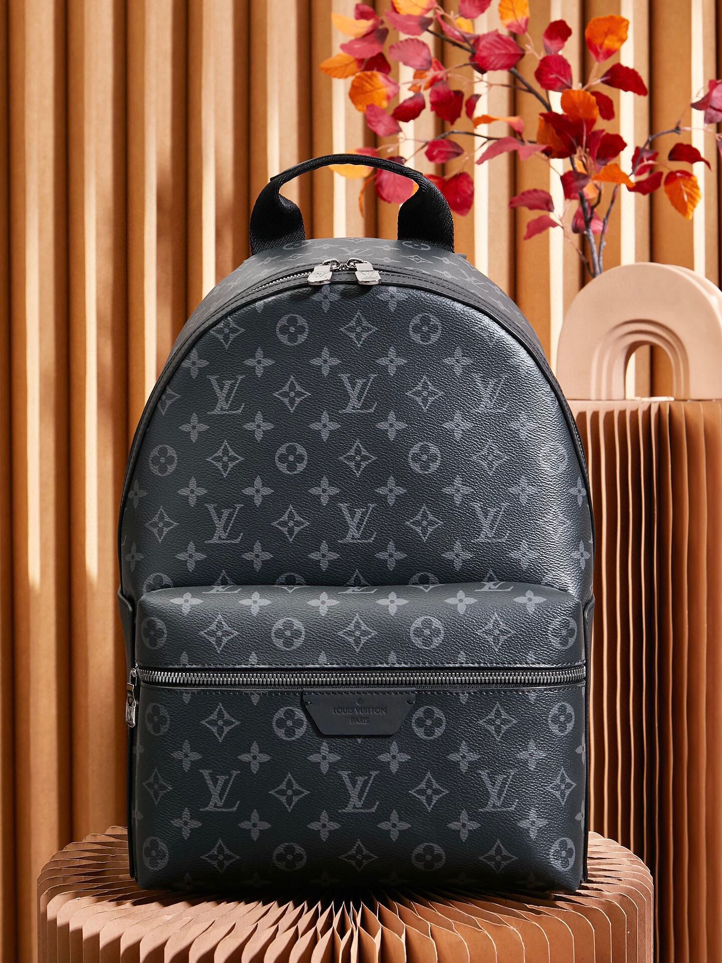 Louis Vuitton Discovery Backpack M22558