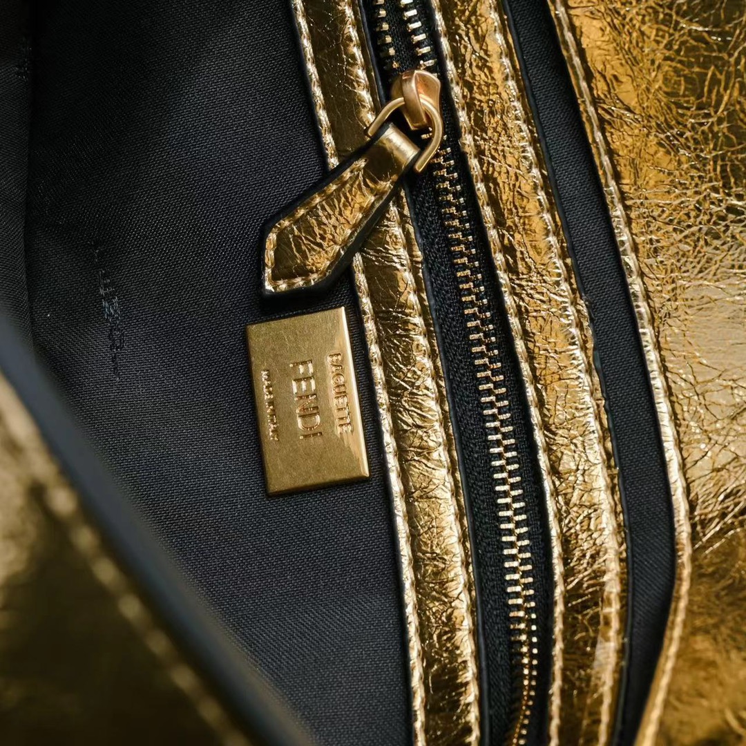 FENDI BAGUETTE handbag 6809