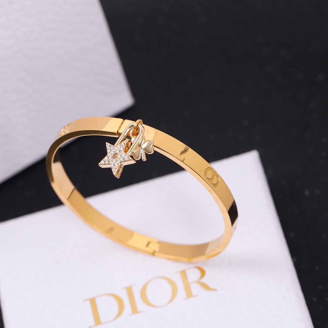 Dior diamond five-pointed star bracelet