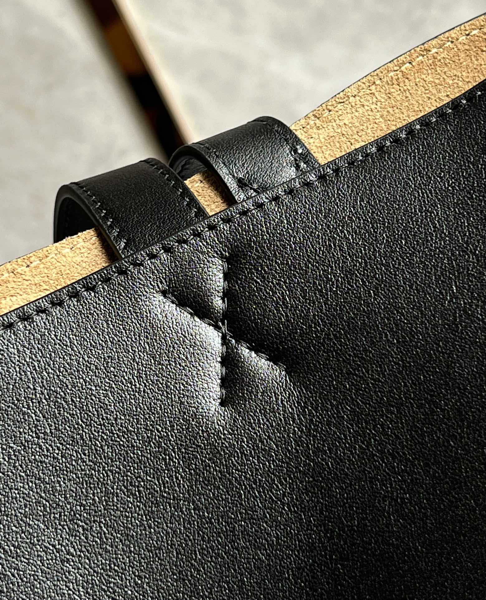 Loewe zzle Fold Large Leather Bag 0692