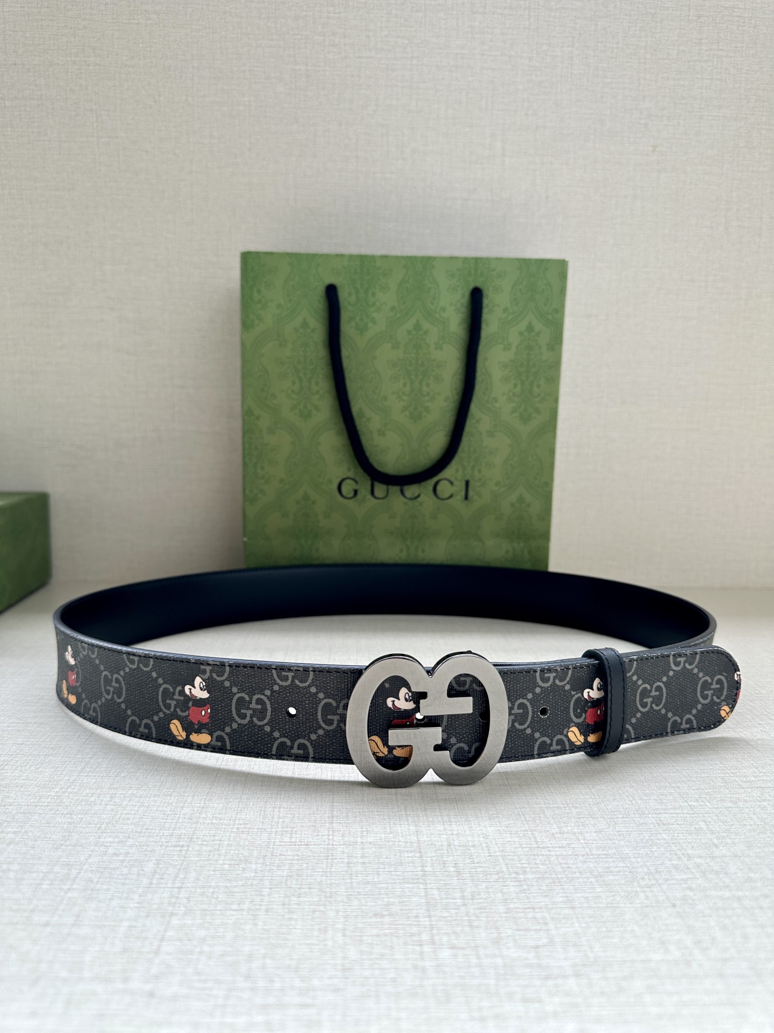 Gucci Mickey Mouse print double-sided leather belt width 4.0CM