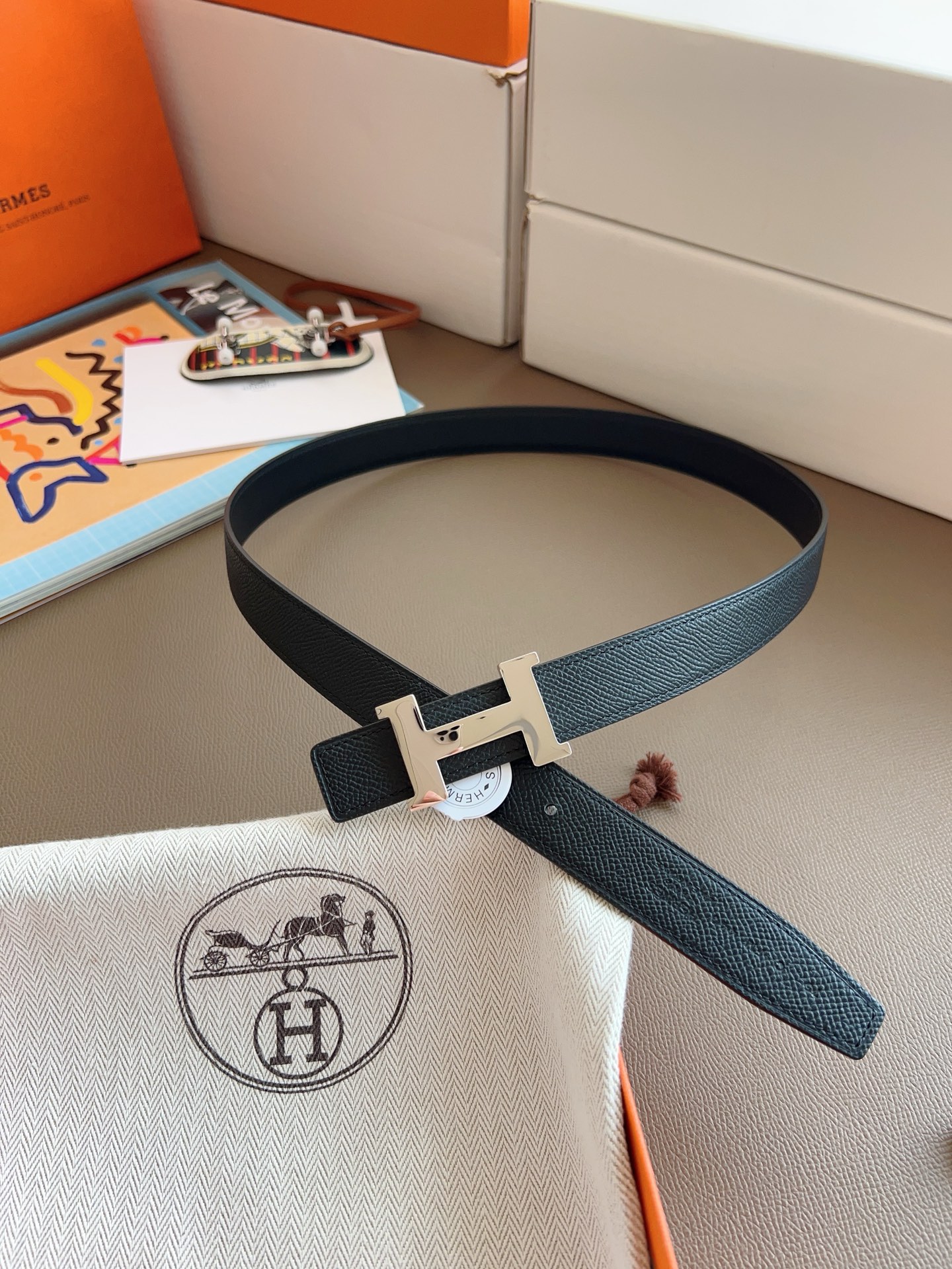Hermès 2025 New Women's Double-Sided Belt 2.4cm Width