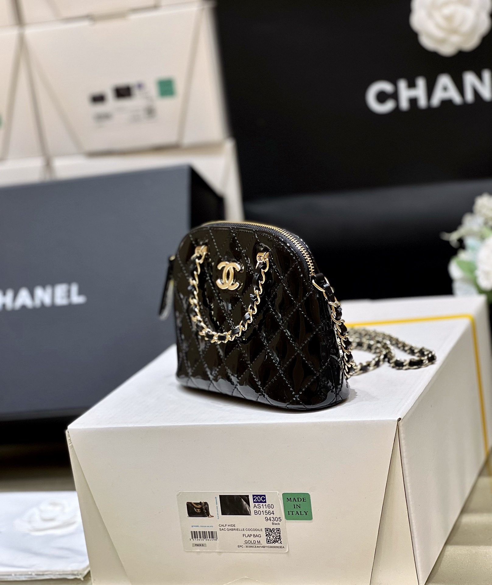 Chanel 23S Spring/Summer Collection Patent Leather Shell Bag AP3354