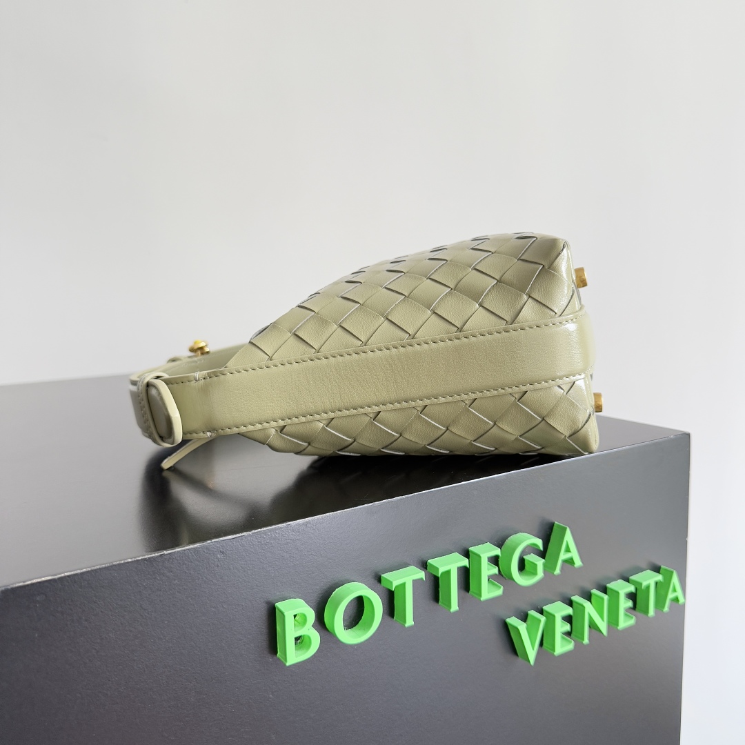 Bottega Veneta Year of the Snake Limited Edition Wallace Handbag 754443