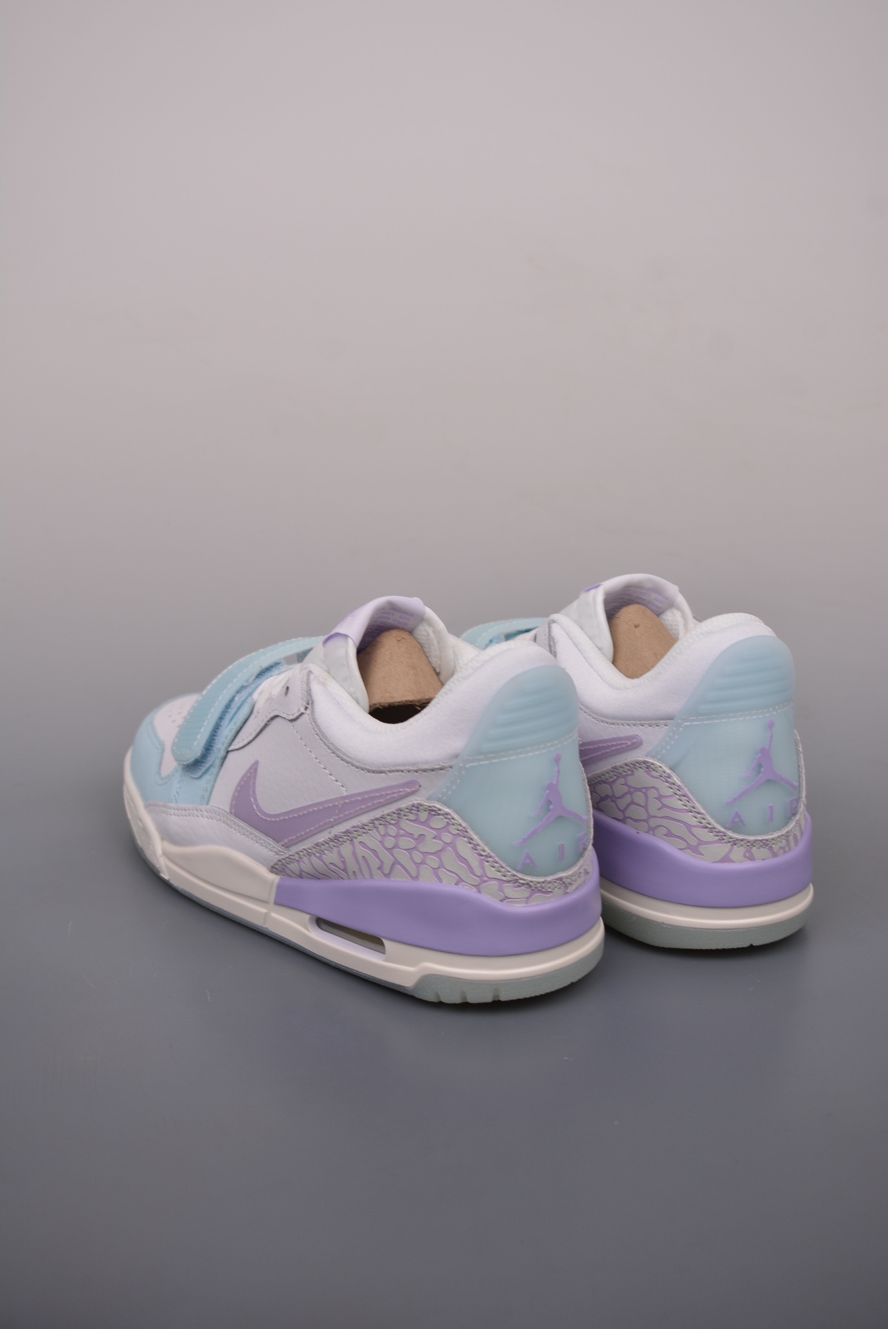 Air Jordan Legacy 312 Low White Hydrangeas HQ3820-151