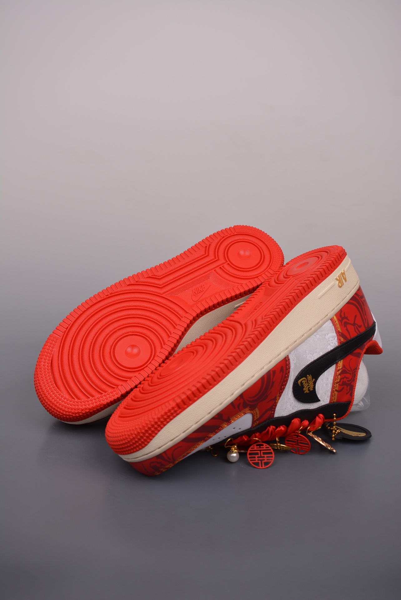 Nike Air Force 1'07 SEWedding Red FN7439-133