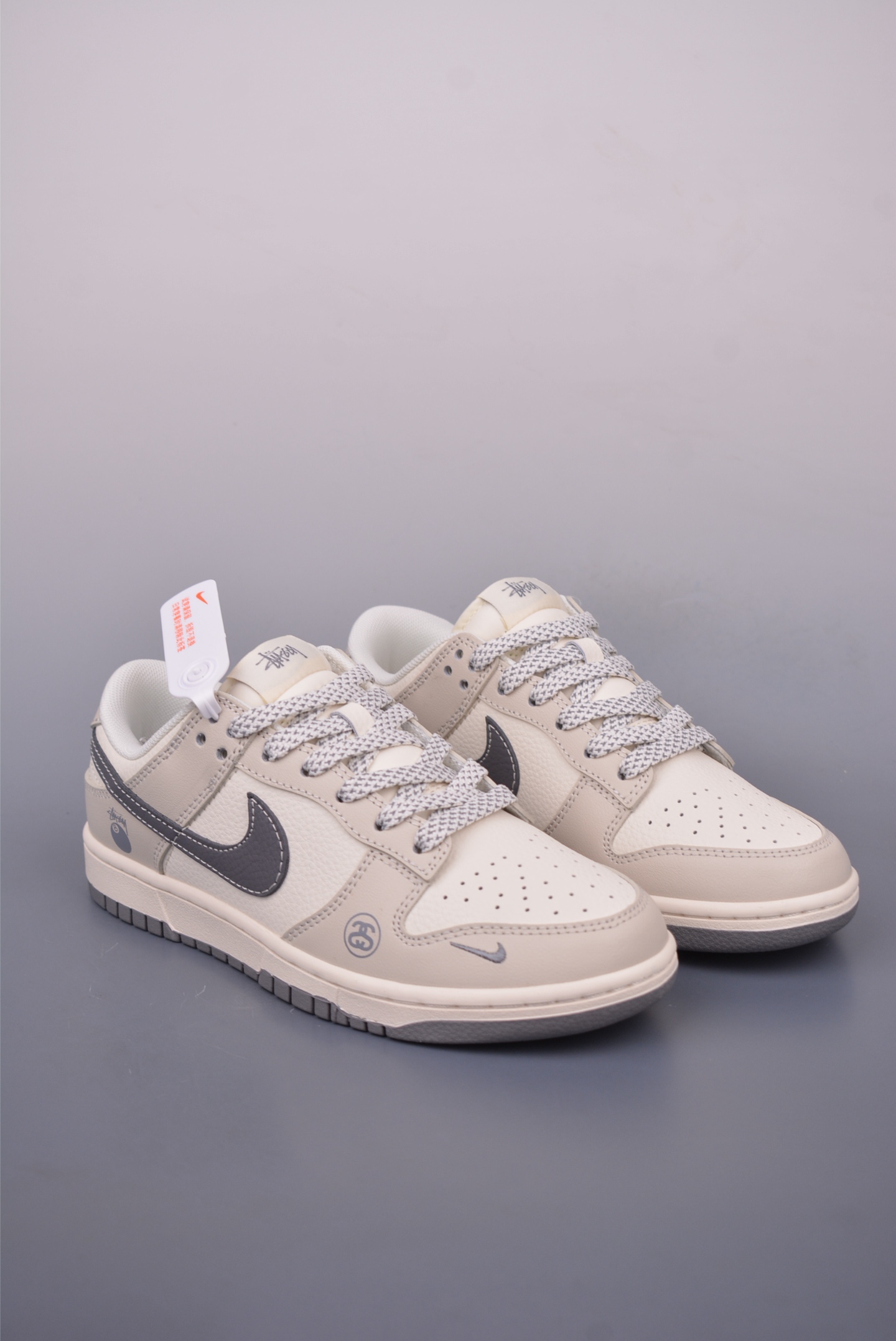 Black 8 x Nike SB Dunk Low XF8698-085