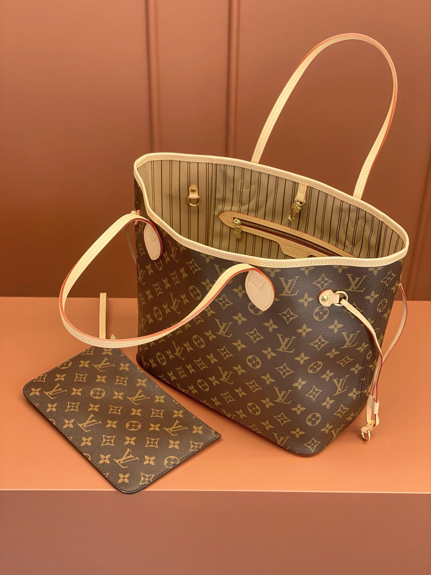 Louis Vuitton NEVERFULL Medium Handbag M40995