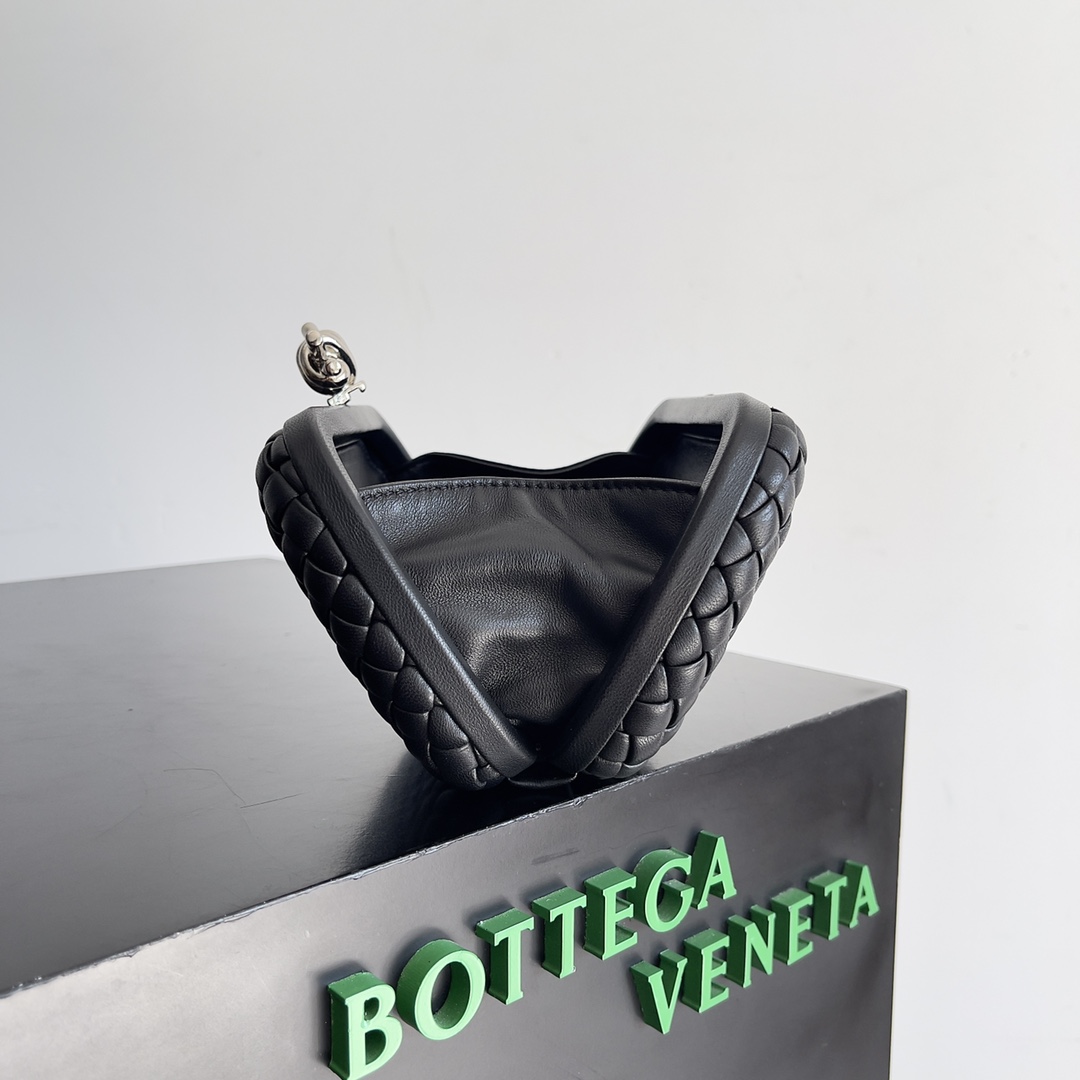 Bottega Veneta 24 Spring Fashion Braided Evening Bag 717622