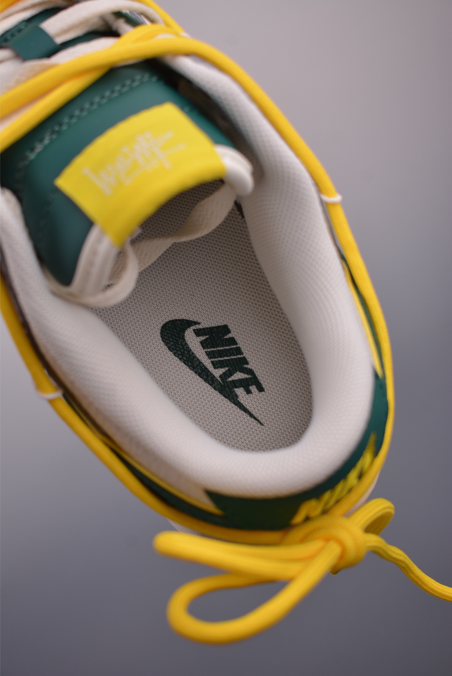 Stussy x Nike SB Dunk Low 