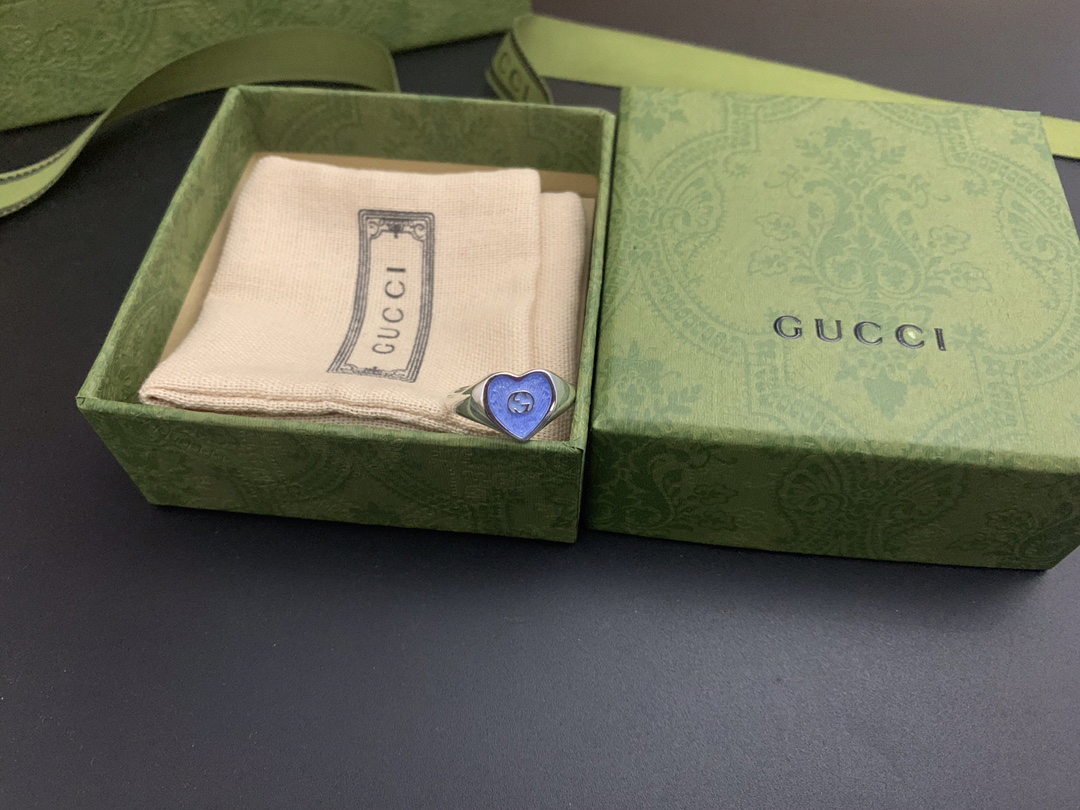 GUCCI new blue enamel heart ring